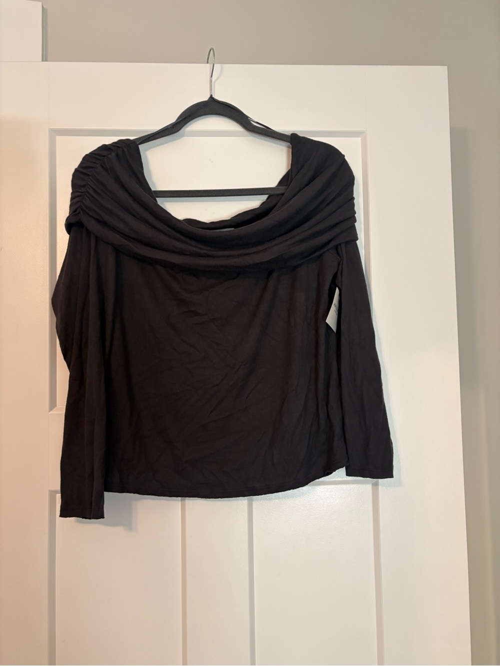Arizona Jean Company Black Off-Shoulder Long Sleeve Top with Draped Neck
